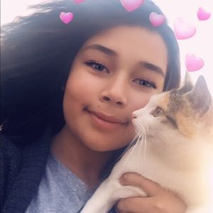 Meet your Posher, Leah